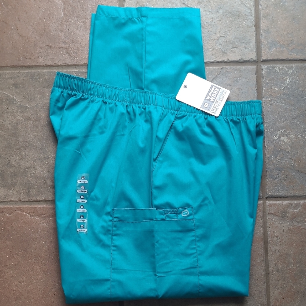 New with tags! WonderWink Womens 2X Teal Cargo Uniform Scrub Pants